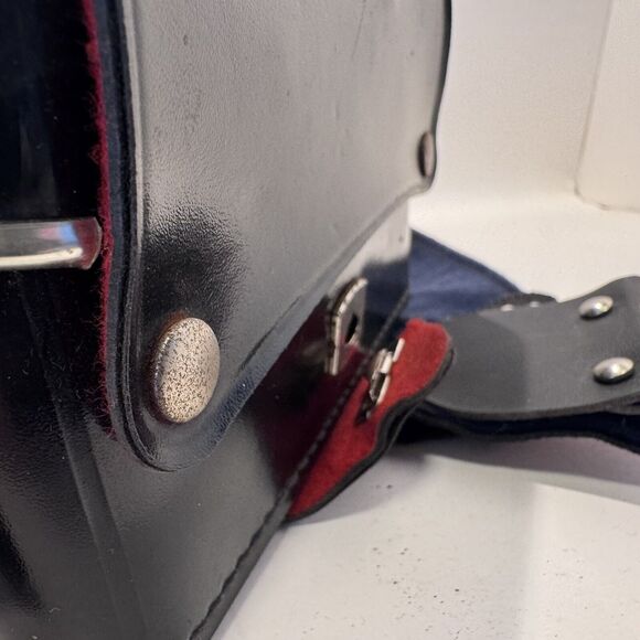 Praktica LB2 35mm Film Camera, Meyer Lens, Pentacon Case, Vintage Strap - Picture 13 of 14